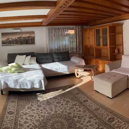Haus Waldrand Apartment โอแบร์นดอร์ฟ อิน ทิโรล ภายนอก รูปภาพ